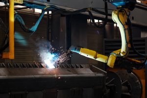 Svejserobot i en industriel produktion